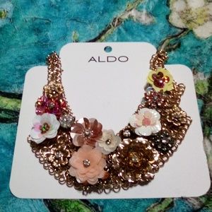 Aldo flower necklace